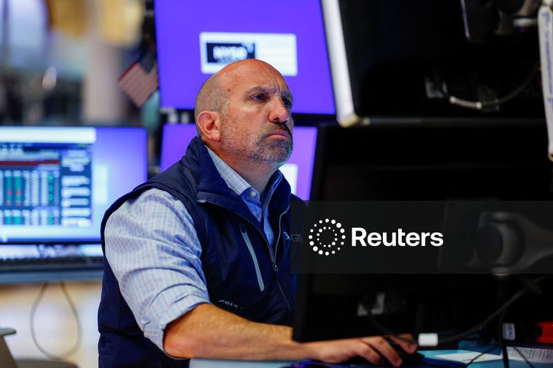 S&P 500 atinge máxima recorde com balanços ligados à IA e expectativas de  acordo no Oriente Médio