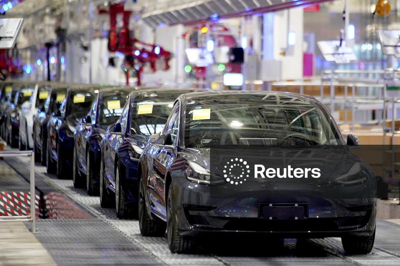 Tesla e outras empresas iniciam recall recorde de veículos na China
