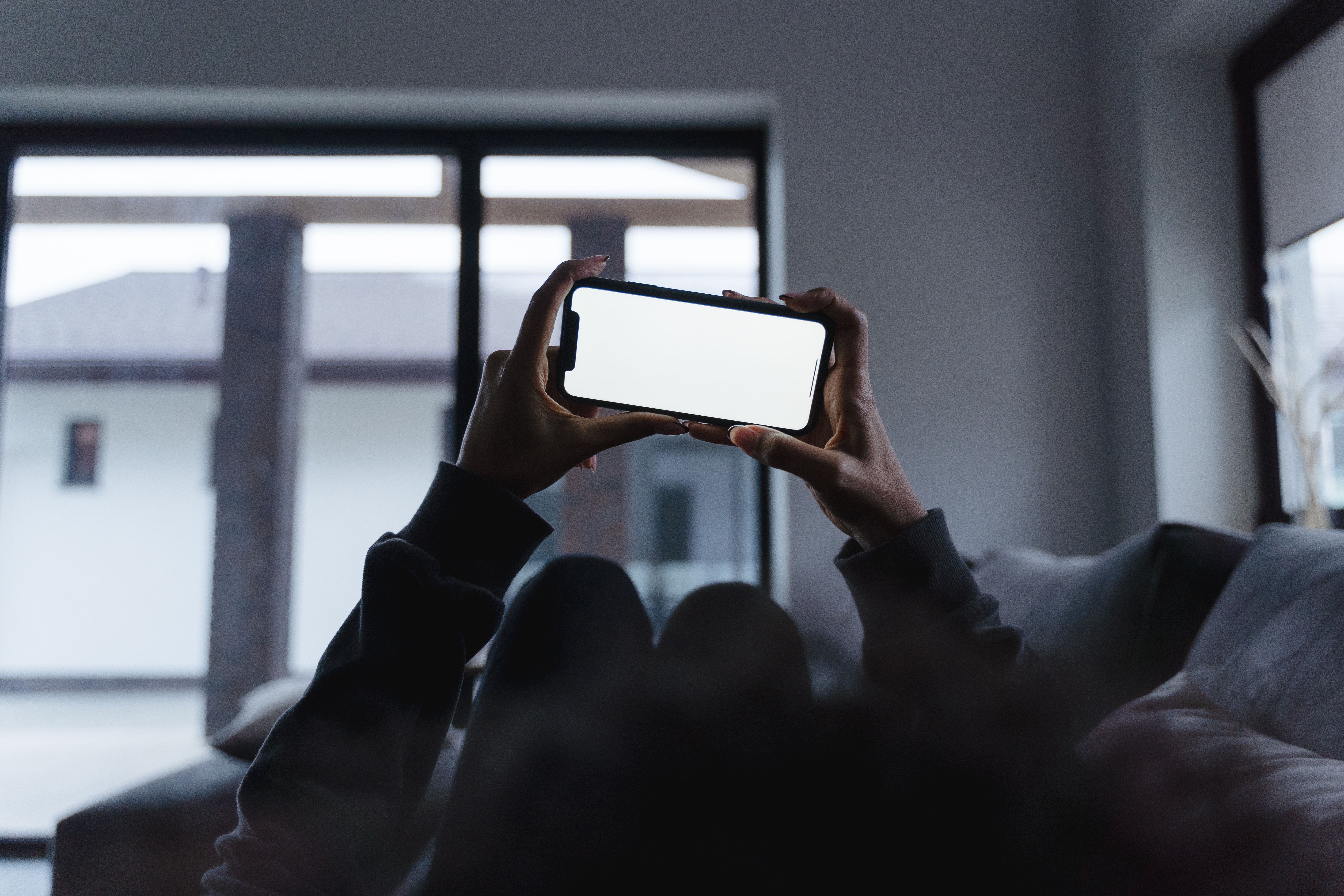 Deputado de PE quer limitar franquia em seguro de celular