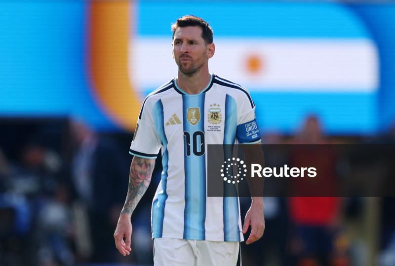 Messi anuncia aposentadoria da seleção argentina