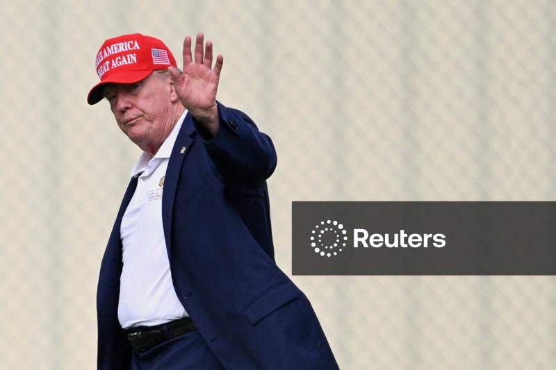 Maioria dos norte-americanos acredita que Trump obteve lucros indevidos desde que voltou ao poder, diz pesquisa da Reuters/Ipsos