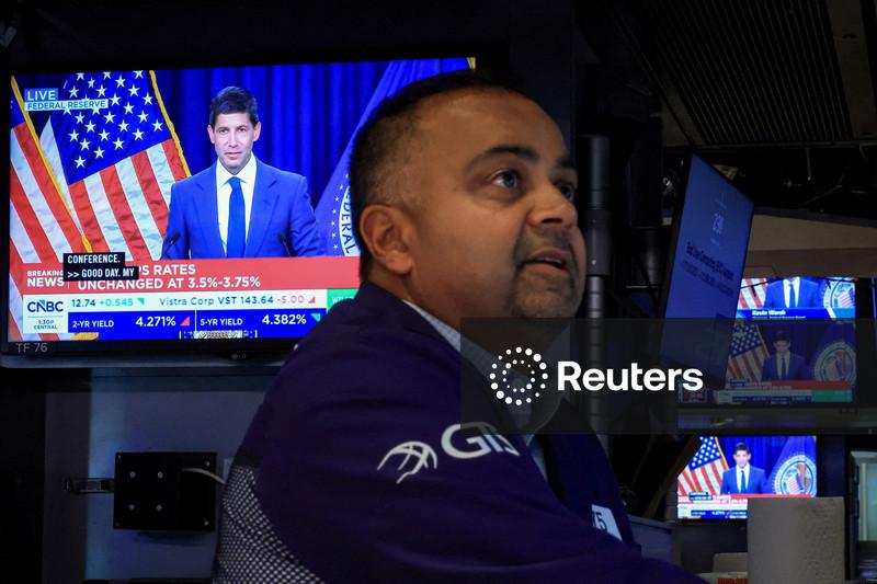 Wall Street tem pouca variação após discurso do chair do Fed, alta de IA perde força
