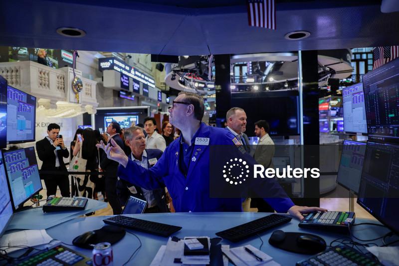 Wall Street abre em baixa com expectativas sobre Irã e inflação