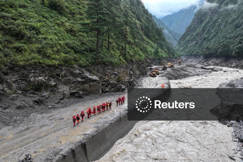 Nepal recusa ajuda estrangeira para resgate; Coreia do Sul afirma que está “negociando”