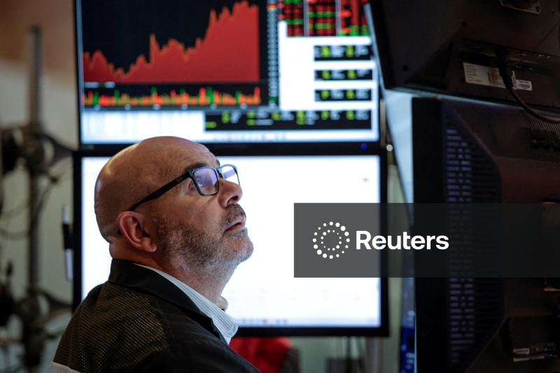 Wall Street sobe após liquidação no setor de tecnologia e com queda nos rendimentos