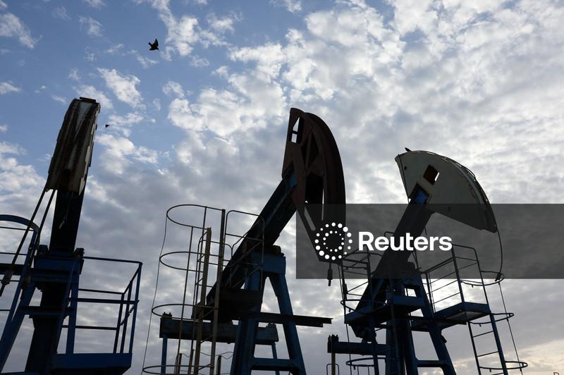 Petróleo fecha em máxima de 3 semanas, conforme se esvaem esperanças de acordo de paz EUA-Irã