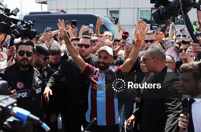 Salah assina contrato de dois anos com clube turco Trabzonspor