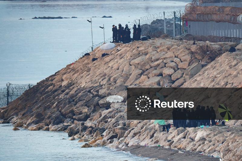 Espanha desconsiderou alertas de Ceuta antes do fluxo de imigrantes, dizem sindicatos de trabalhadores da fronteira
