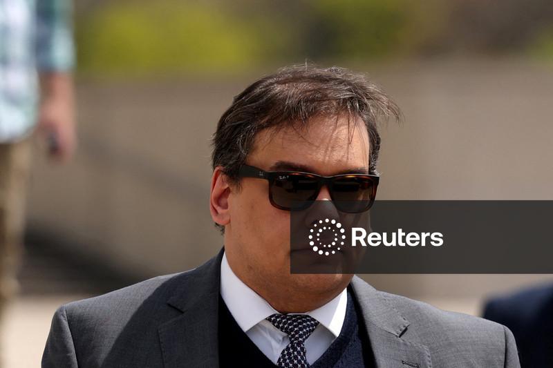 Empresa bane George Santos permanentemente por causa de apostas relacionadas ao discurso sobre Estado da União