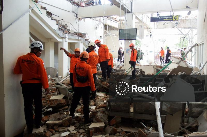 Pelo menos 47 pessoas morrem no leste da Indonésia após um terremoto de magnitude 7,7​