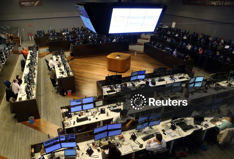 Ibovespa hesita na abertura com cena geopolítica no radar