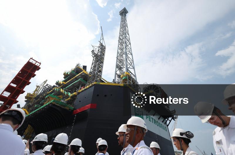 Petrobras e Seatrium lançam duas FPSOs para o campo de Búzios