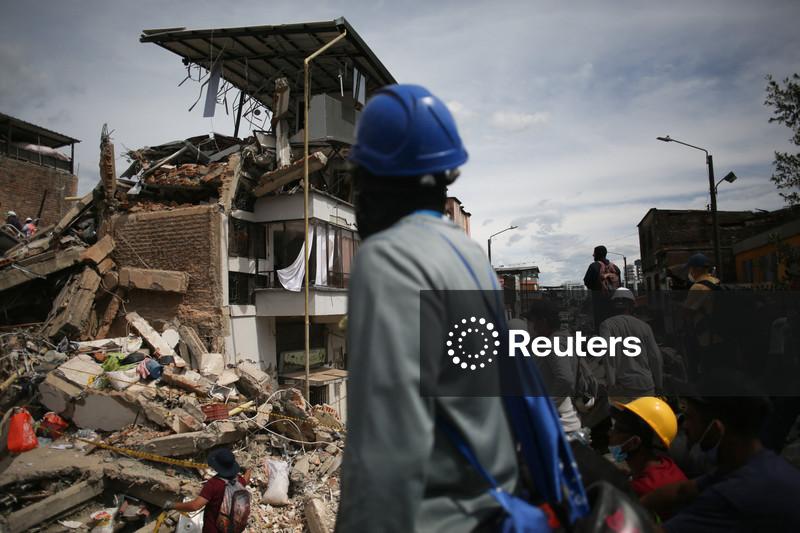 Número de mortos no terremoto na Colômbia chega a 265, diz presidente