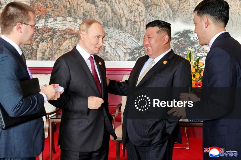 Rússia e Coreia do Norte lutam por ordem mundial “nova e justa”, diz chanceler russo