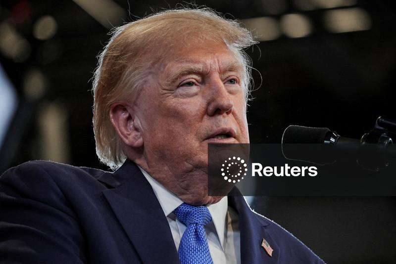 Trump exorta norte-americanos a aceitarem preços mais altos da gasolina, enquanto intensifica retórica contra Irã