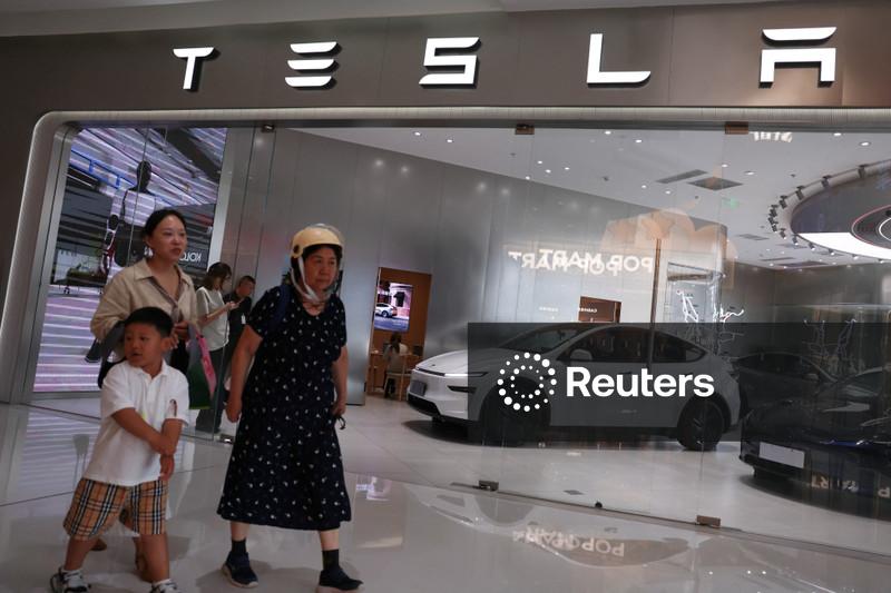 Emplacamentos da Tesla na Europa apresentam resultados variados em julho