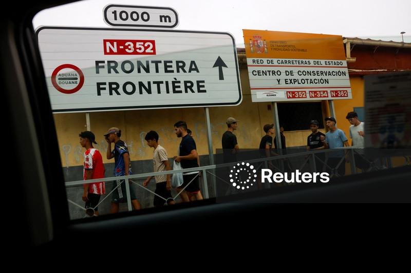 UE convoca reunião ministerial para terça-feira para discutir travessias de migrantes em Ceuta