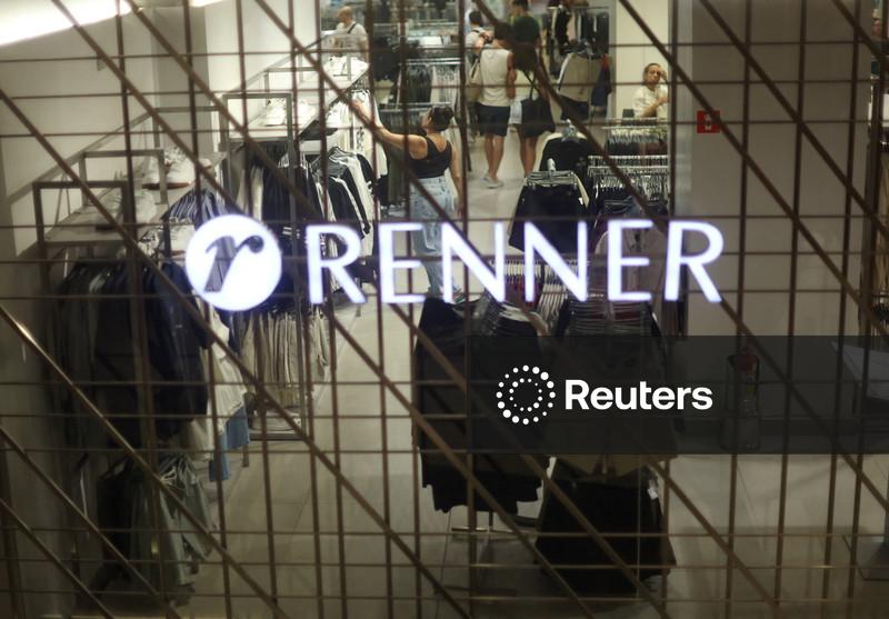 Lojas Renner aposta em novas lojas e base fraca de comparação para acelerar vendas no 2º semestre; vê margem bruta estável