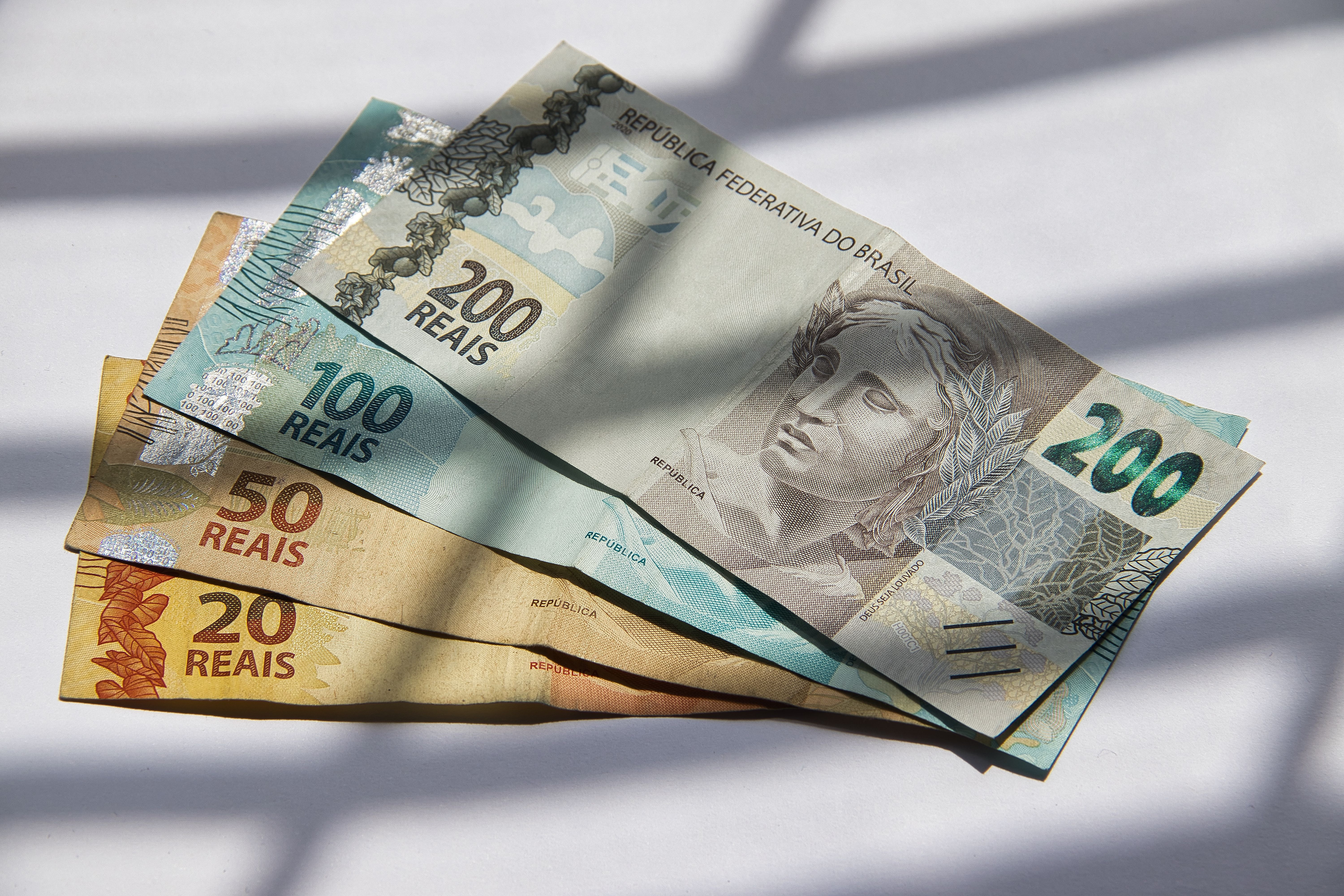 Lula informa bens de R$ 4,7 milhões à Justiça Eleitoral, um terço a menos que em 2022