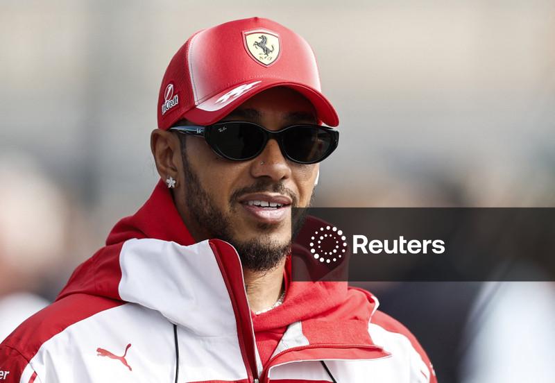 Hamilton admite que mensagens sarcásticas pelo rádio não mostraram sua melhor versão