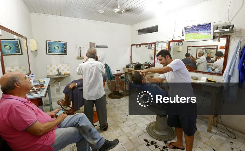 Confiança de serviços no Brasil volta a subir em agosto, diz FGV