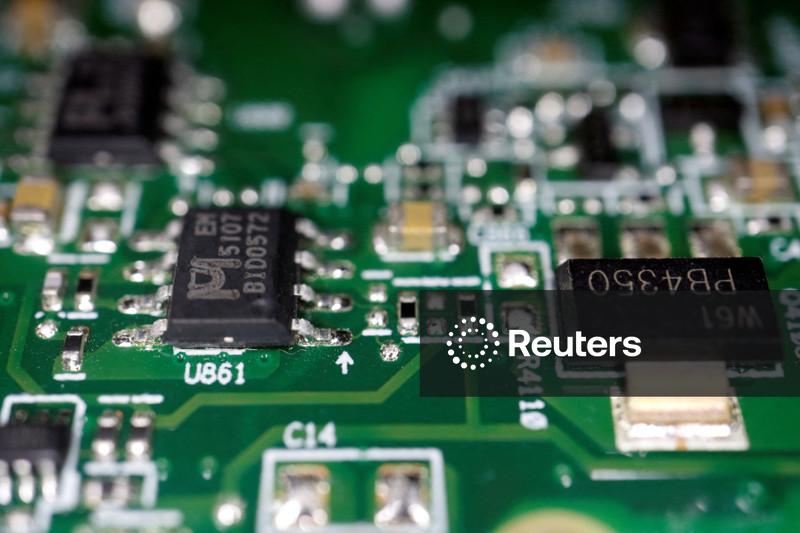 EUA avaliam nova rodada de tarifas sobre semicondutores, diz reportagem do Politico