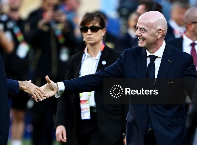 Fifa alerta para tentativas de minar Infantino enquanto crise de liderança se agrava