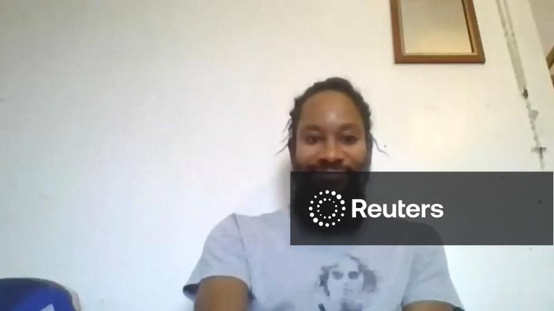 "Rest in Power": Milhares se reúnem em Londres para vigília em homenagem ao acadêmico Arday