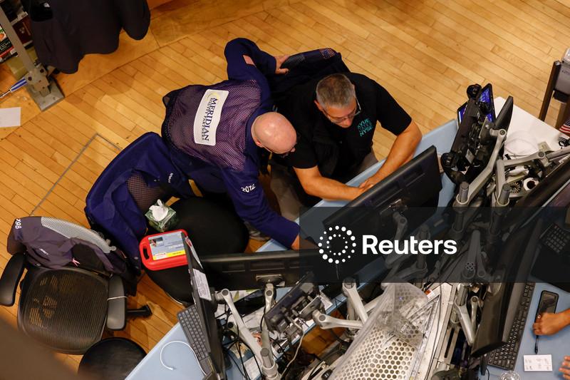 Wall Street encerra em baixa à medida que otimismo em relação à paz entre EUA e Irã se esvai