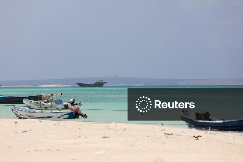 Quatro tripulantes morrem em ataque no Mar Vermelho; há relato de ataque com míssil no Golfo