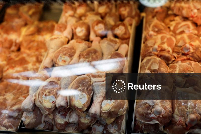 Oferta de carne de frango nos EUA deve sofrer ajuste após aumento da produção, diz CEO da JBS