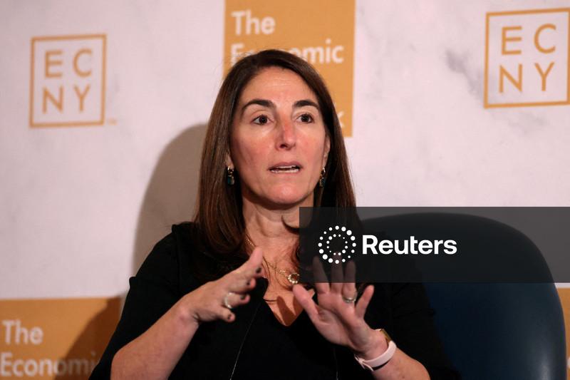 Fed deveria aumentar juros para conter crescimento e inflação, diz presidente do Fed de Cleveland