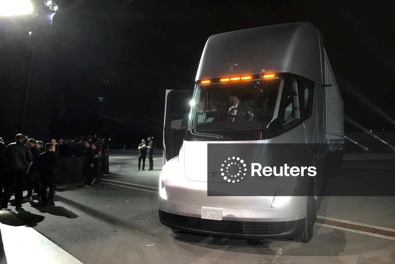 Sueca Einride vai colocar em operação 500 caminhões elétricos da Tesla nos EUA