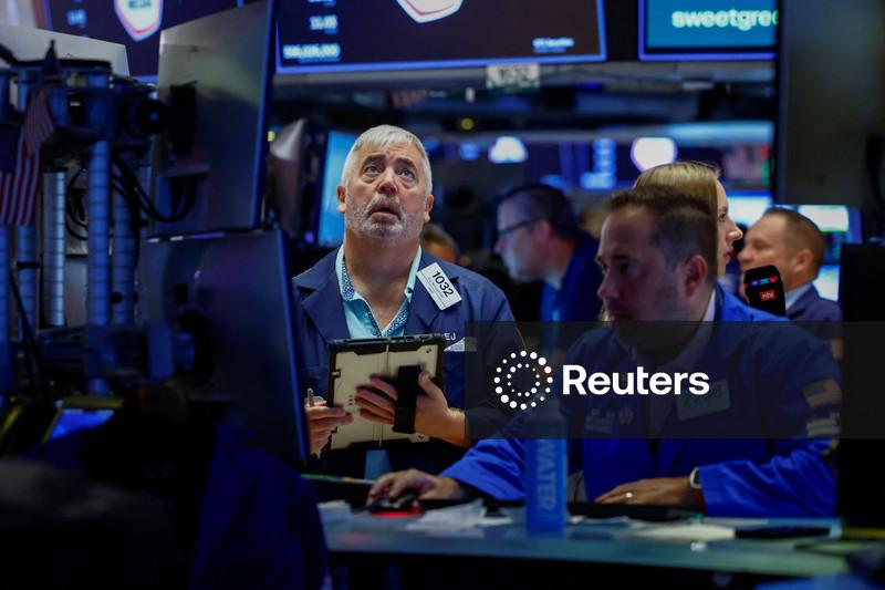 S&P 500 e Nasdaq abrem em alta após dados de inflação e com impulso de balanços