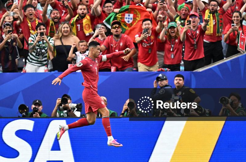 Cristiano Ronaldo dá pistas de aposentadoria afirmando que próximo ano pode ser o último da carreira