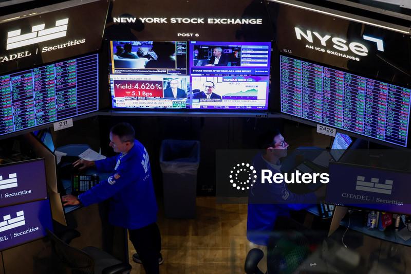 Wall Street abre sem direção com tensões no Oriente Médio e dados no radar