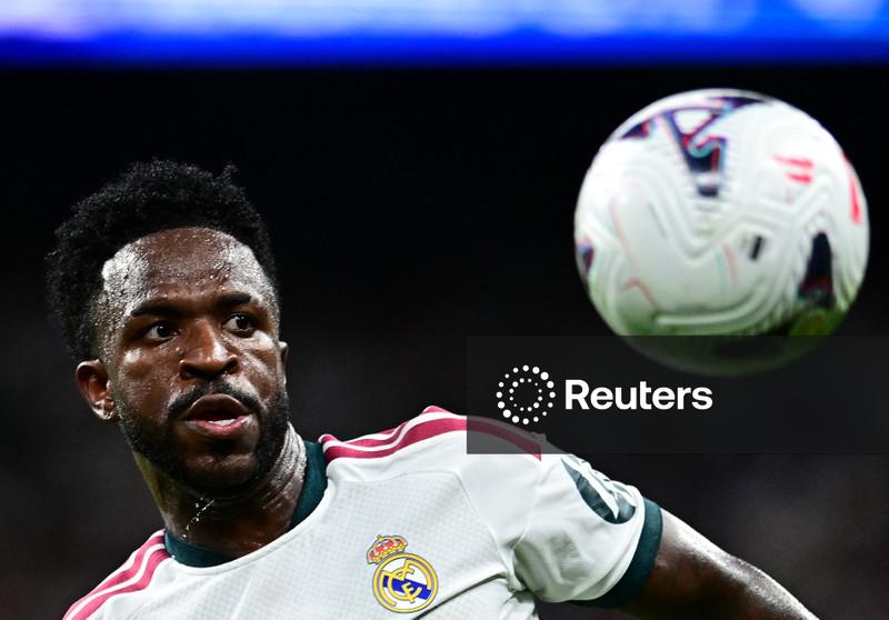 Messi, Vini e zagueiros brasileiros estão entre indicados à Bola de Ouro; Vozinha concorre a prêmio Yashin