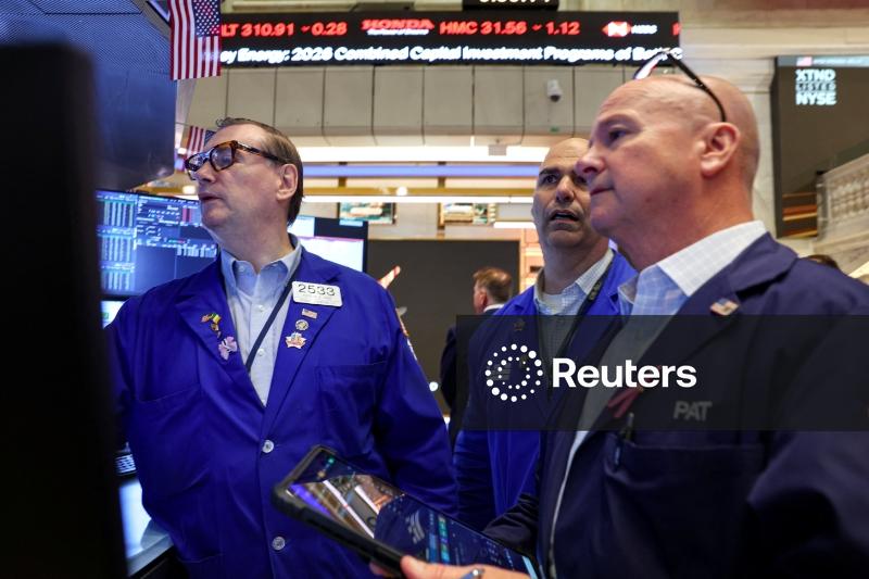 Wall Street abre em baixa após dados de inflação ao produtor acima do esperado