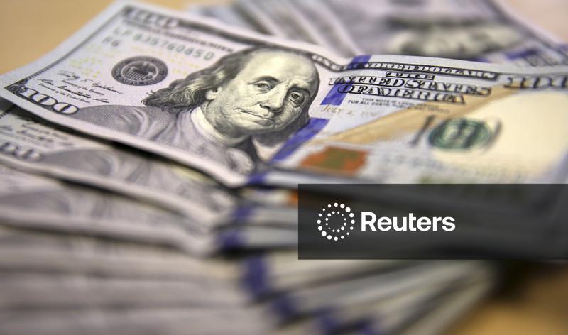 Dólar mostra estabilidade após nova pesquisa e antes de leilões do BC