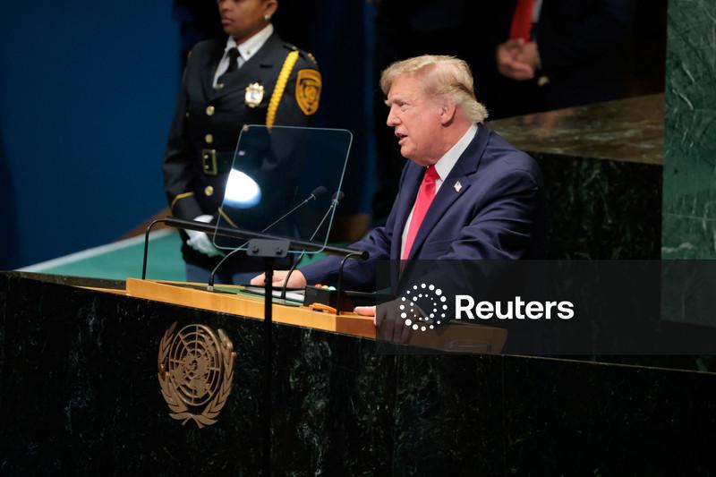 Trump afirma que EUA passarão a chamar IA de “superinteligência”
