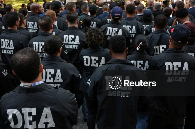 Agentes dos EUA sem autorização atuam “ilegalmente” em solo das Bahamas, diz embaixador