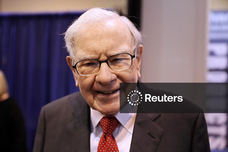 Warren Buffett deixa cargo de presidente do conselho da Berkshire; Howard Buffett assume