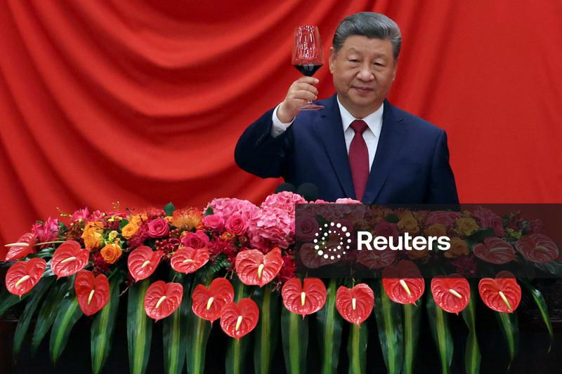 Presidente chinês aborda economia e Taiwan em recepção em comemoração ao Dia Nacional
