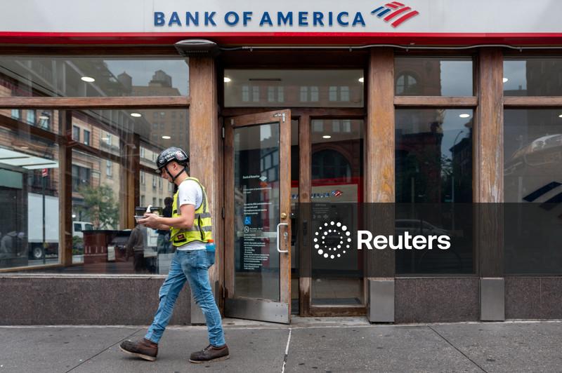 Vice-presidente do BofA morre após ser esfaqueada na Times Square