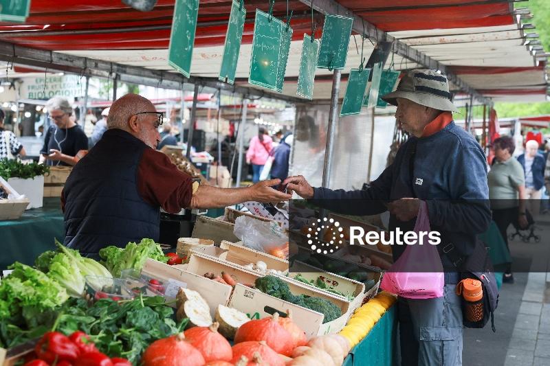 Economia da França deve crescer apenas 0,4% este ano, afirma instituto de estatísticas