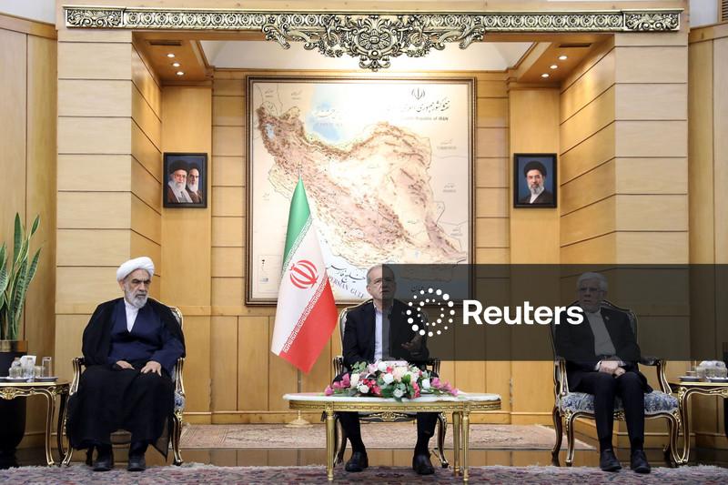 Irã ameaça paralisar aeroportos dos países vizinhos caso estes suspendam voos iranianos
