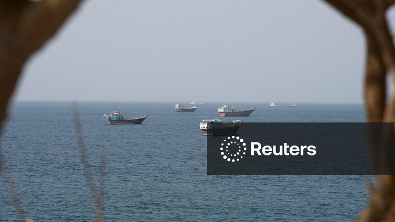 Petróleo fecha misto entre riscos geopolíticos no Oriente Médio e aceno de Putin por paz 
