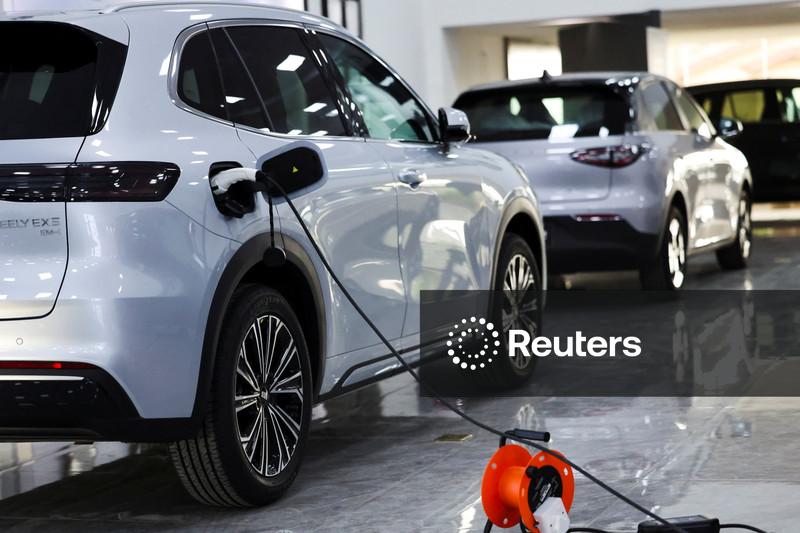 Geely aposta em IA e carregamento de carros elétricos em 4 minutos