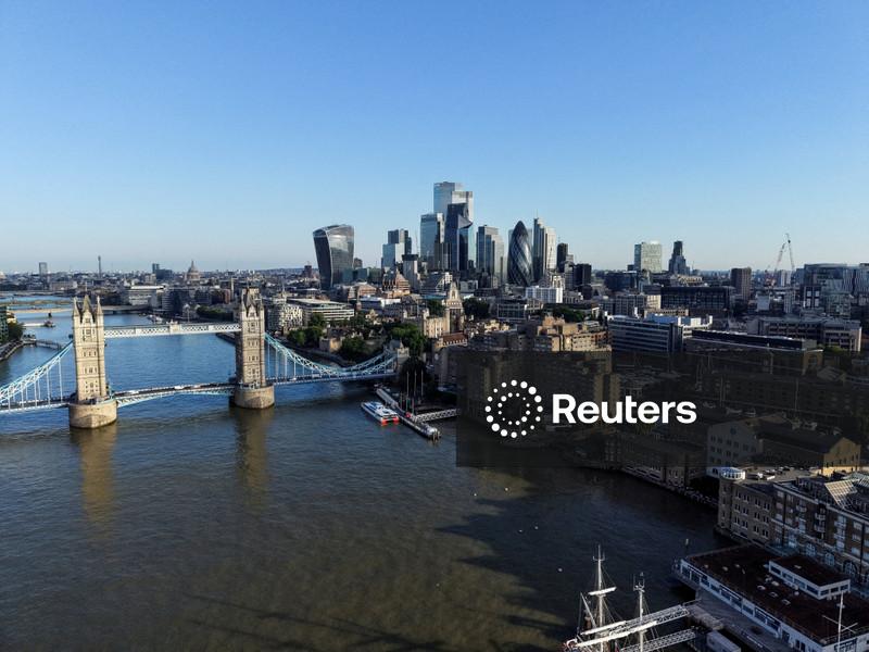Economia do Reino Unido cresceu mais do que o previsto no 2º trimestre e consolida liderança no G7