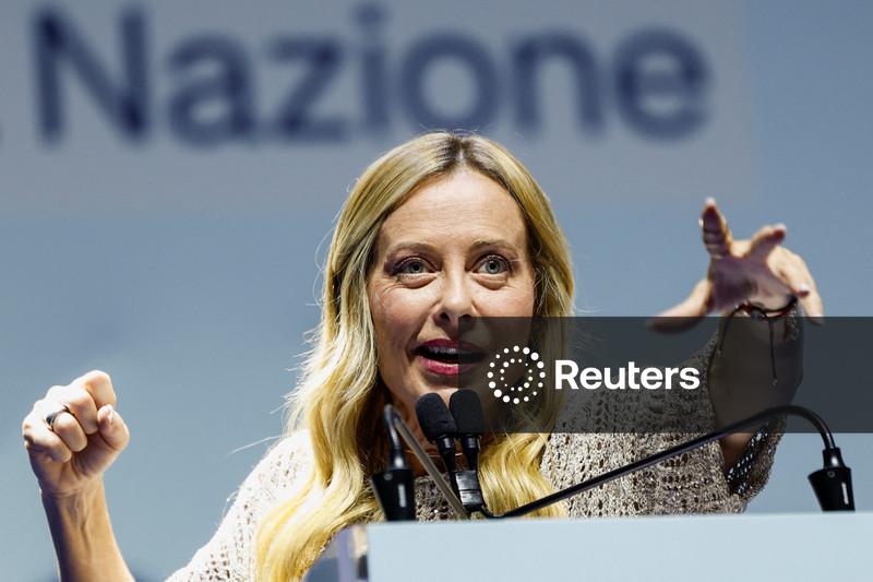 Primeira-ministra da Itália supera desafio das eleições suplementares contra novo rival de extrema-direita